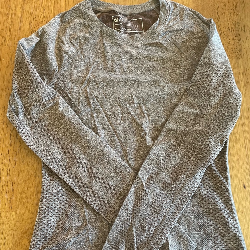 Figs Women’s espresso salta seamless long sleeve underscrub